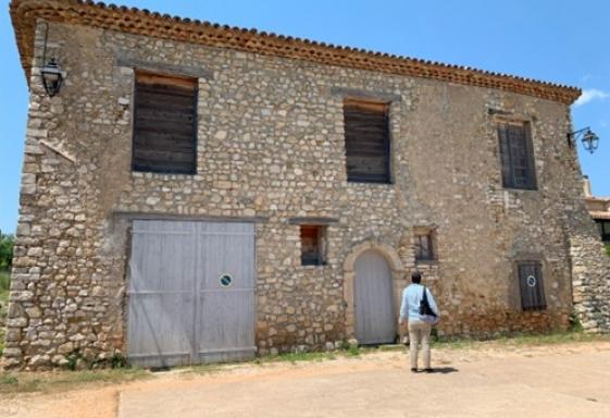 Rénovation d'un bâtiment ancien situé à Saint-Laurent du Verdon dans les Alpes-de-Haute-Provence